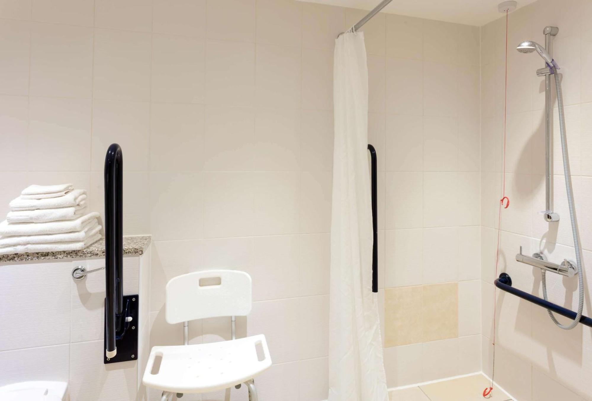 Hampton By Hilton London Croydon Hotel ภายนอก รูปภาพ