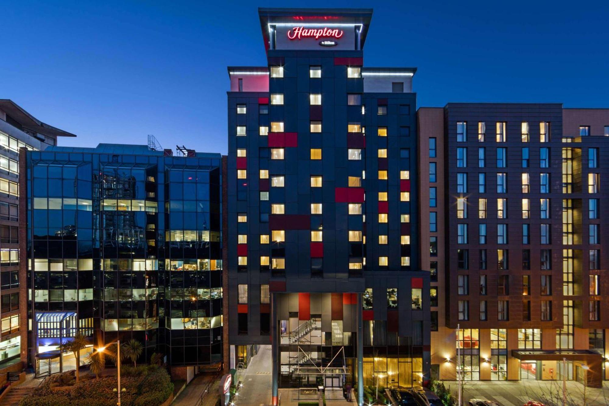 Hampton By Hilton London Croydon Hotel ภายนอก รูปภาพ