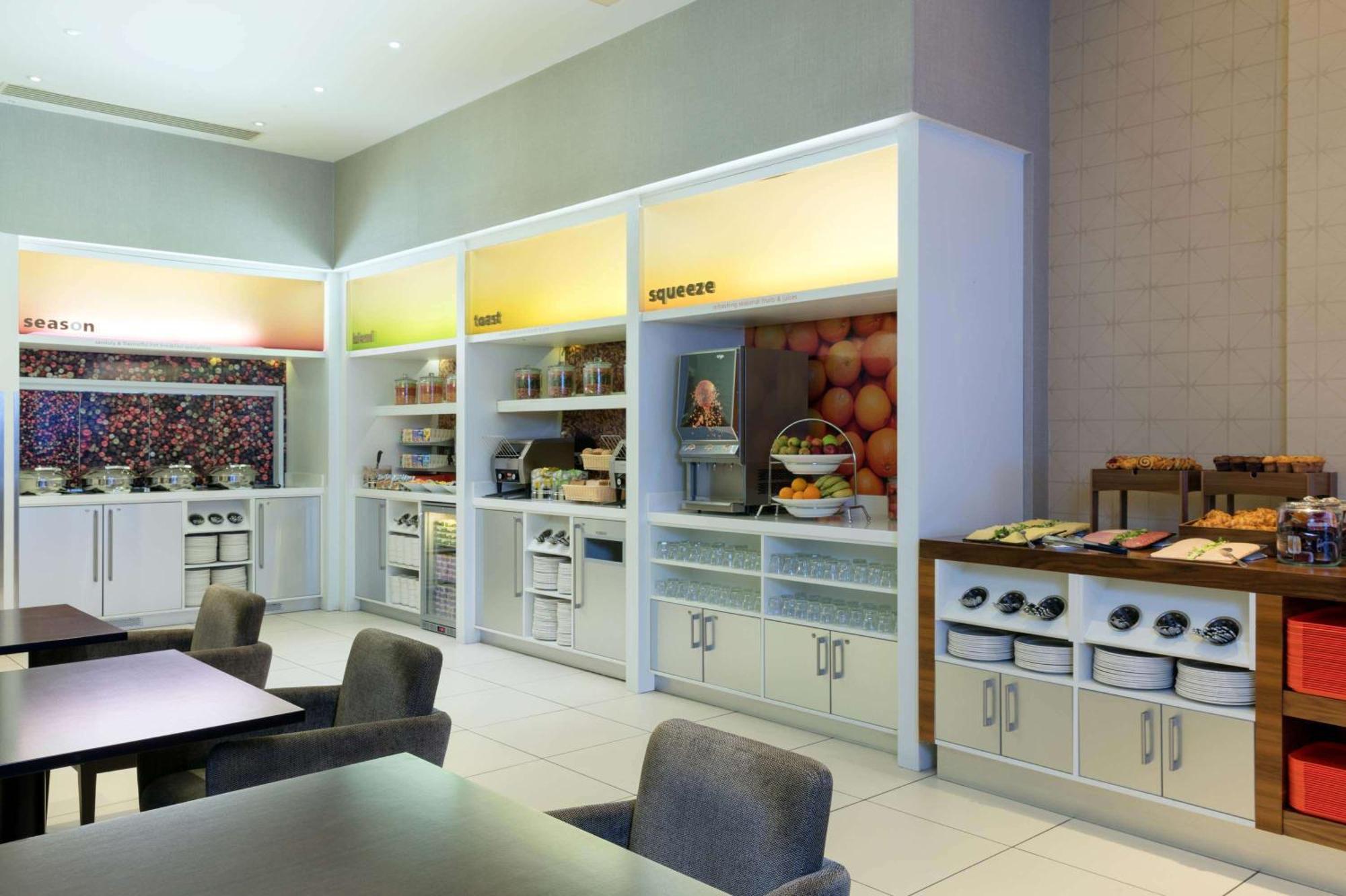 Hampton By Hilton London Croydon Hotel ภายนอก รูปภาพ