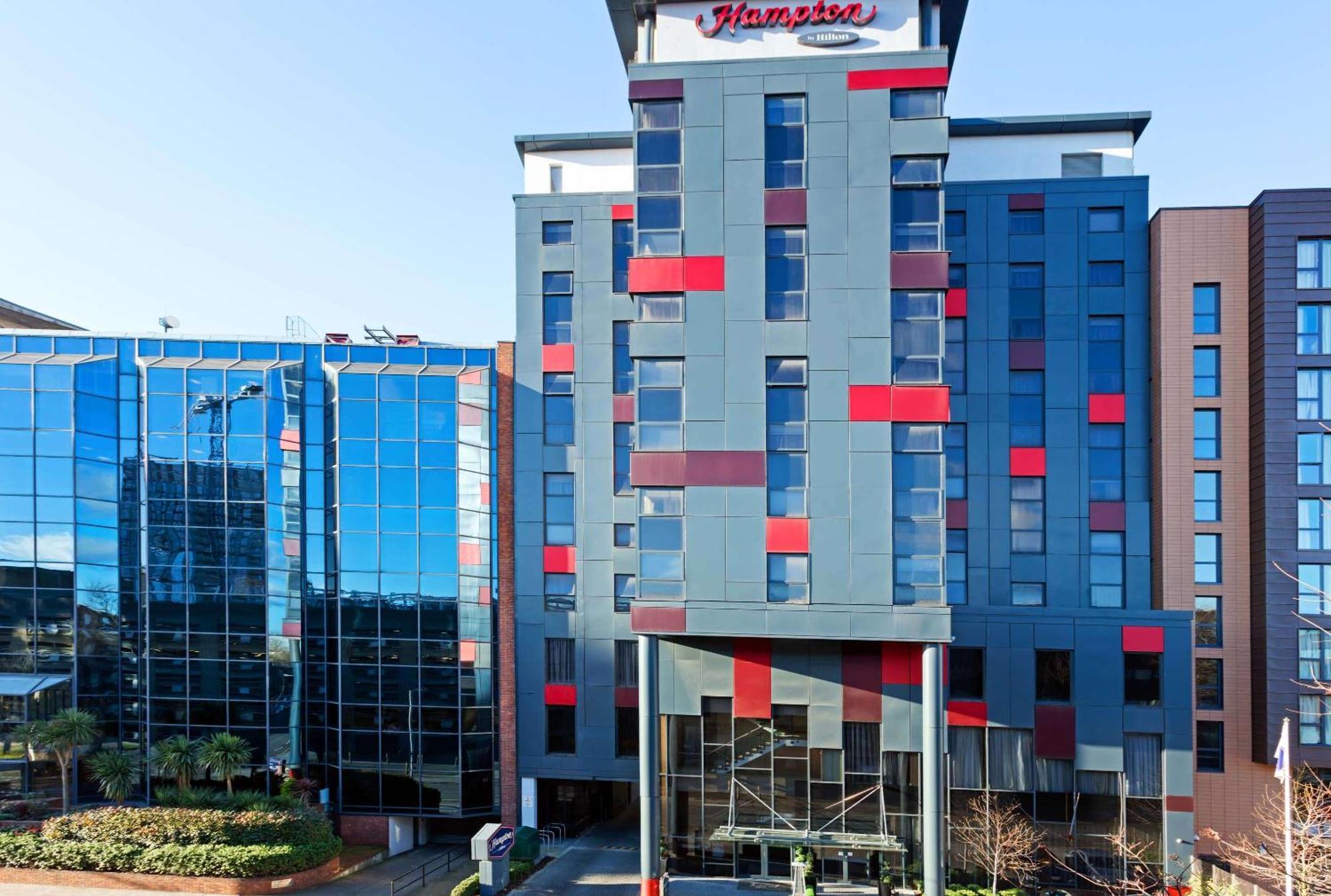 Hampton By Hilton London Croydon Hotel ภายนอก รูปภาพ