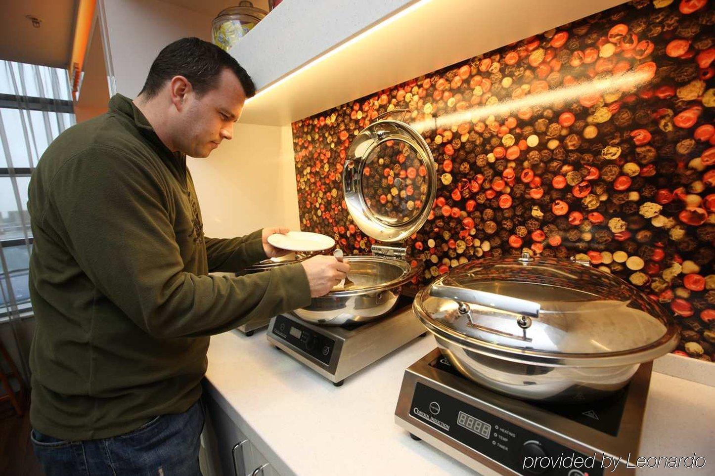 Hampton By Hilton London Croydon Hotel ร้านอาหาร รูปภาพ